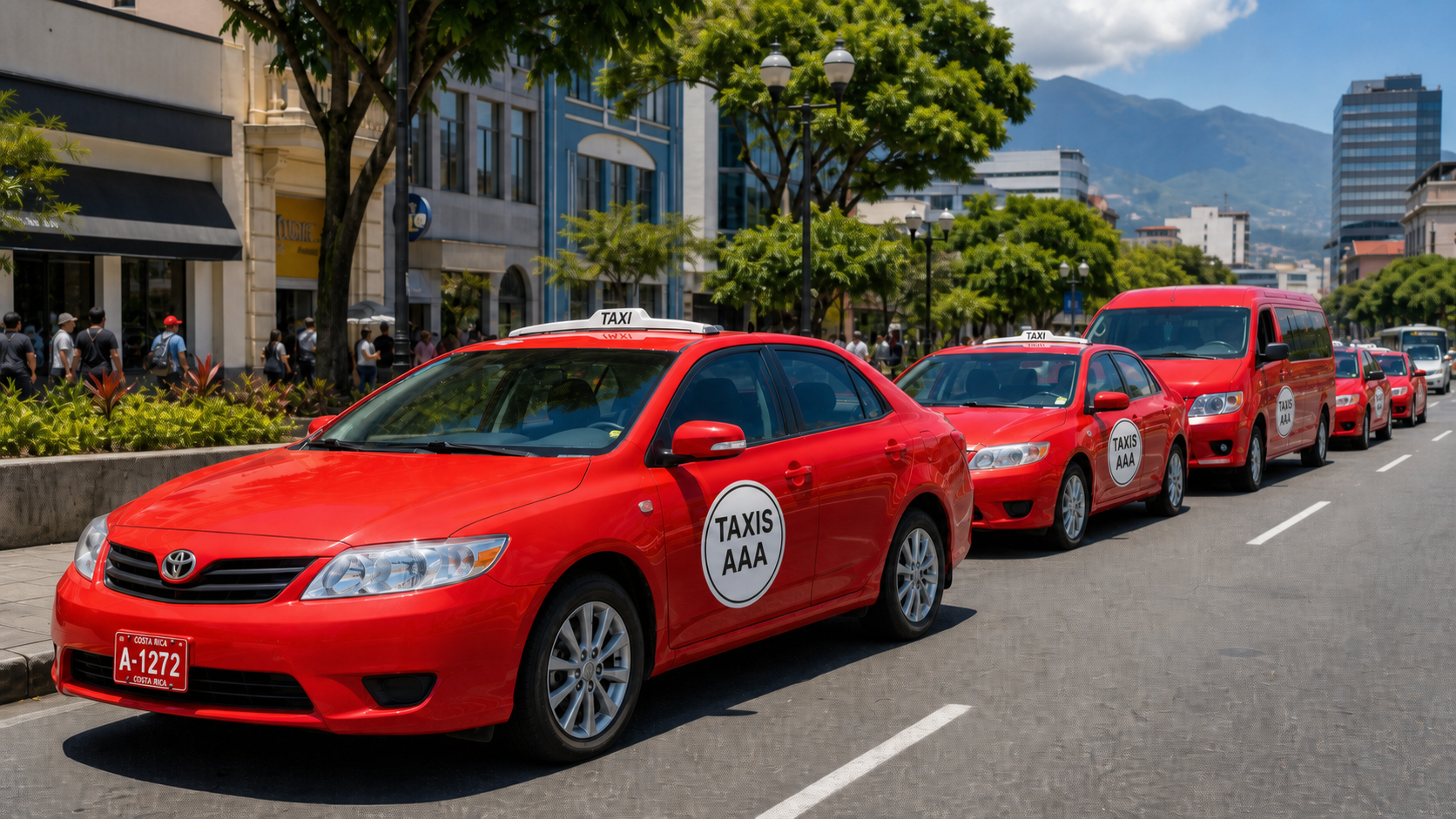 Fila de vehículos de Taxis AAA en el centro de San José